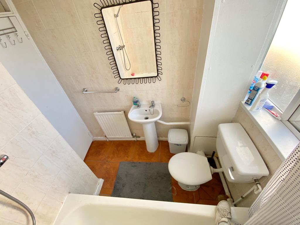 Double room near Oval